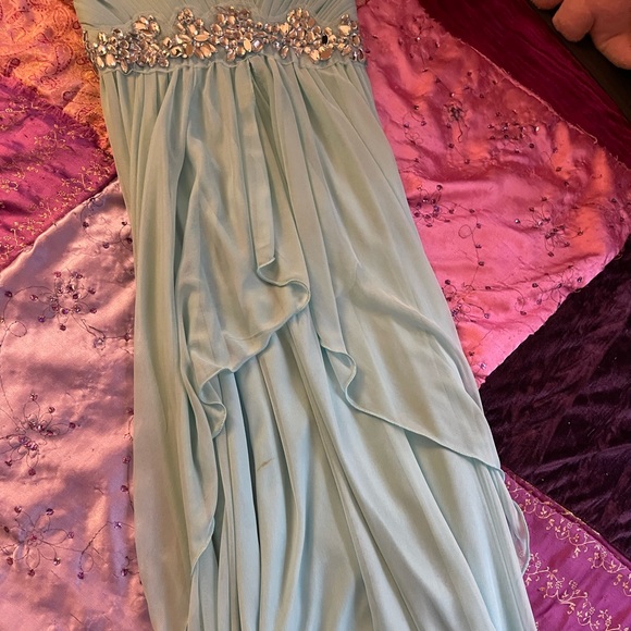 Prom dress - Picture 2 of 6